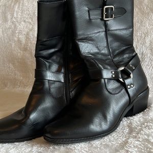 Ladies size 10 leather boots